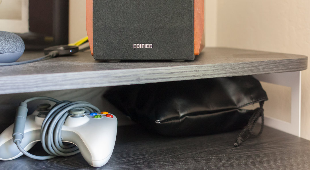 The upper storage add-on to the nookdesk.