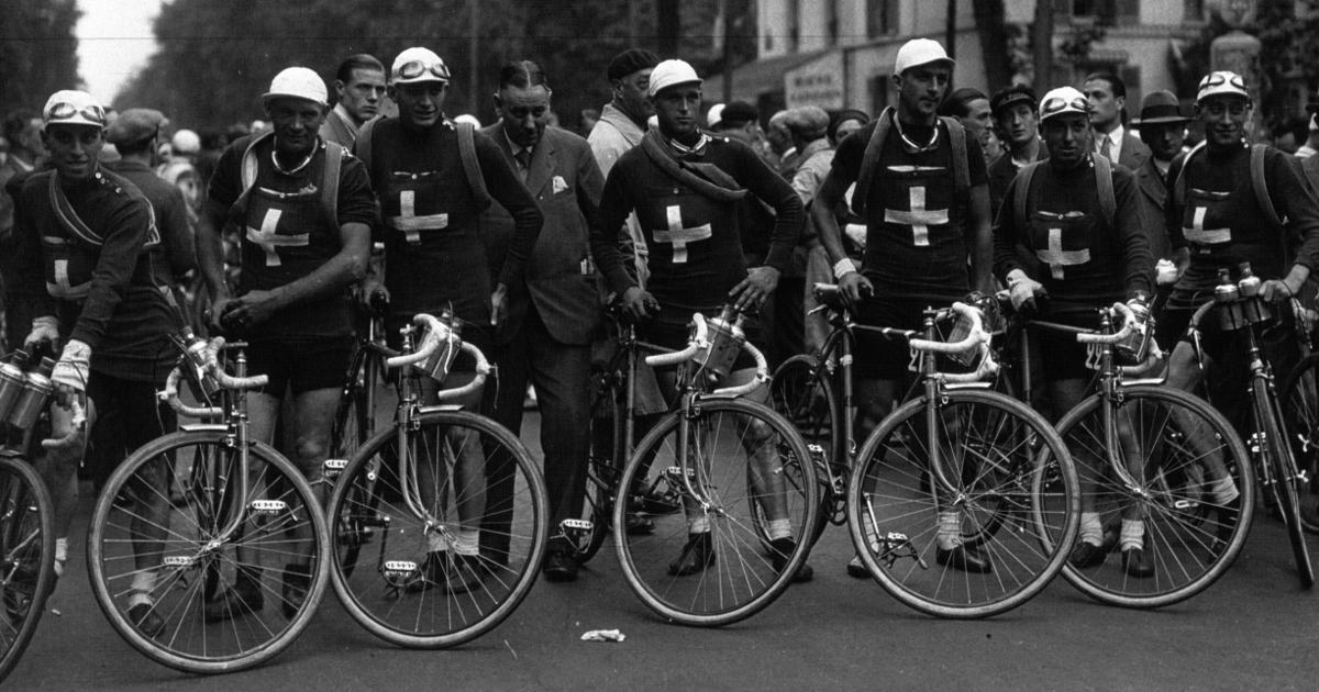 A black and white photo of the Swiss team in the 1932 Tour de France. 